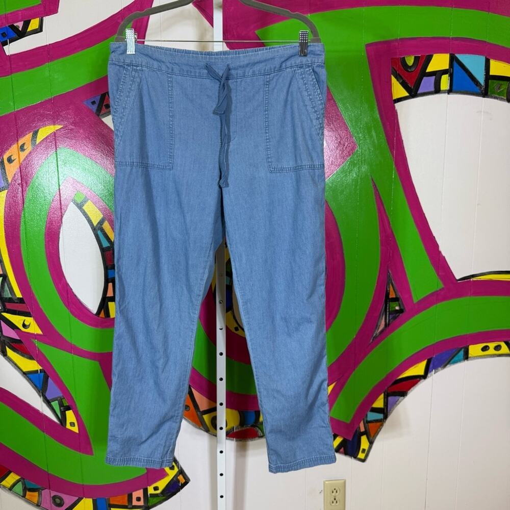 Como Vintage, Chambray Blue Pants, Size Medium. In good used condition!